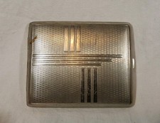 Ancien étui à cigarettes