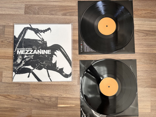 Massive attack mezzanine - massive,