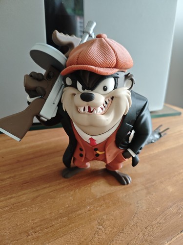 Taz looney tunes figurine - looney,