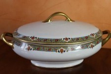1 grande soupiere en PORCELAINE DE LIMOGES = 1 SOUPIERE 34.5x21x15cm