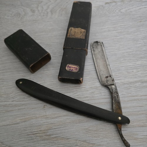 Ancien rasoir coupe-chou