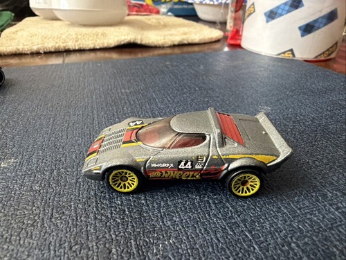Hot wheels lancia - wheels, gray
