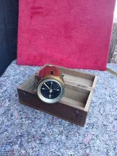 Appareil De Mesure Géométrie ? Boussole