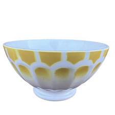 Petit bol ancien à facettes