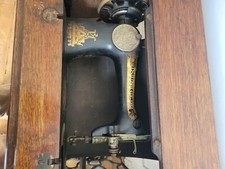 Machine à coudre ancienne