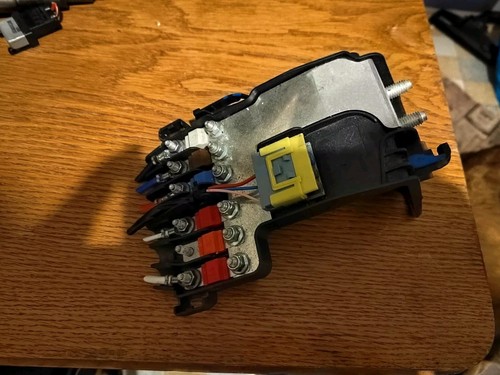 Porte fusible batterie - porte,
