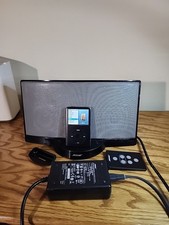 Bose SoundDock Portable Digital Music System w/ Ac Adapter, Remote, WORKING