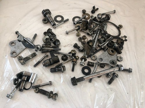 Lot visserie vis moteur - un,