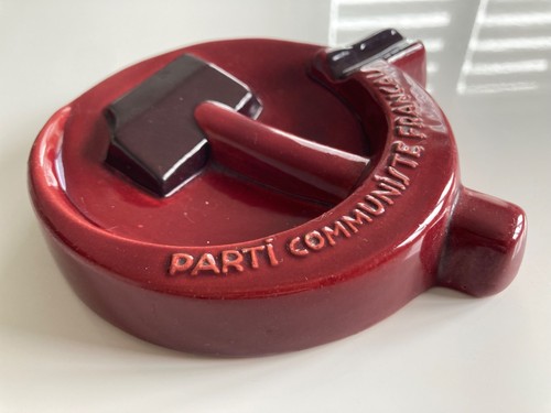 Ancien cendrier parti - du,