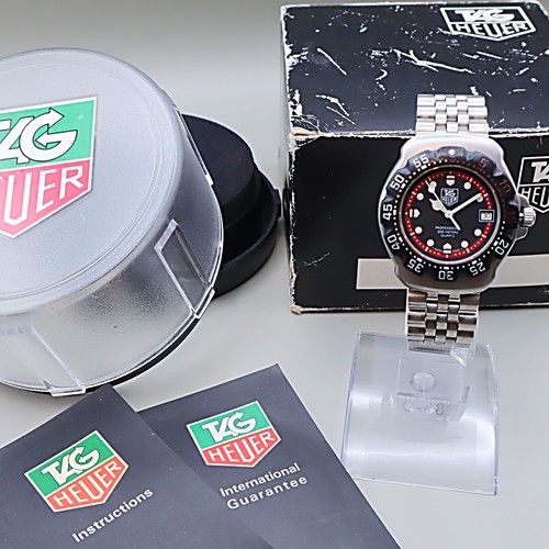 Presque comme neuve - **, montre