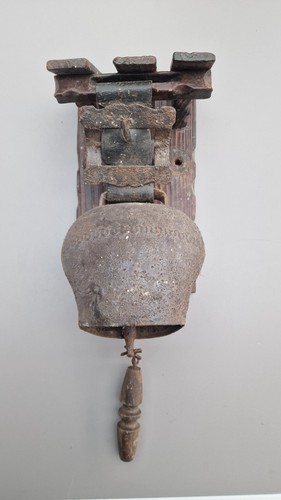 Cloche vache ancienne - vache, sur