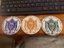 3 médaillons faience Gien