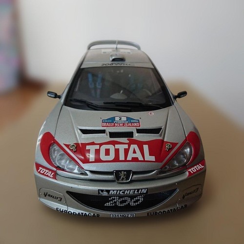 Autoart peugeot 206 - autoart,