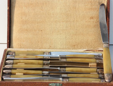 8 COUTEAUX ANCIENS - G * G -