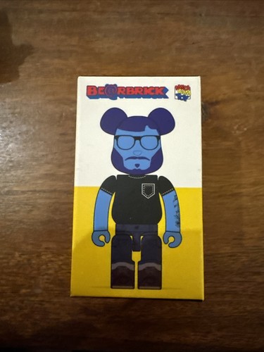 Bearbrick martens - bearbrick, dr