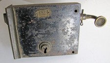 SERRURE À DEUX CLÉ À