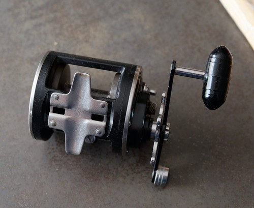 Moulinet vintage penn 320 gti - penn,