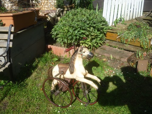 Ancien cheval pedales - ancien,
