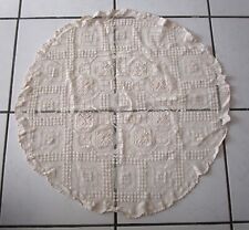 Napperon ancien en dentelle au