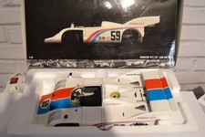 MINICHAMPS.  1/18   Porsche