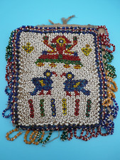 Ancien tissu brodé de perles