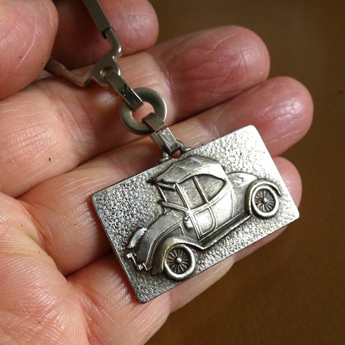 Ancien porte clé automobile - porte,