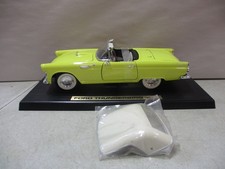 Maisto 1955 Ford Thunderbird 1/18