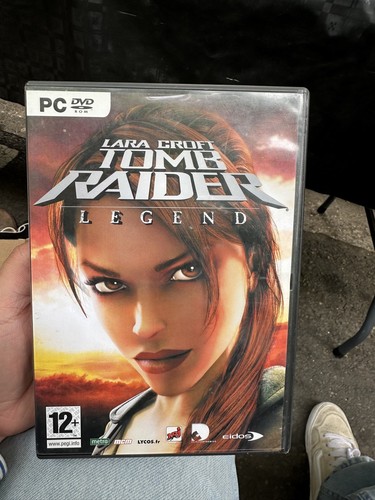 Lara croft tomb raider legend - croft,