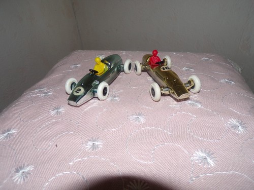 Petites voitures course - de,