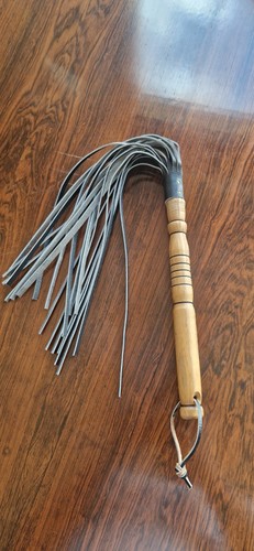 Martinet neuf cuir bois - martinet,