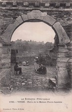 35 GLASS DOOR OF THE HOUSE PIERRE LANDAIS