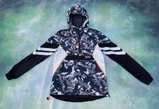 Superdry Men's Pull Over Jacket Size M.