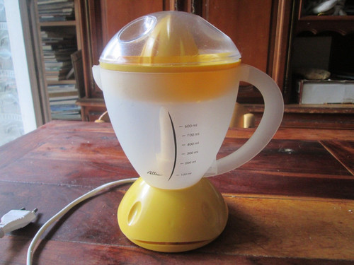 Presse agrumes electrique - presse,