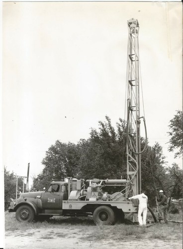 Vintage photo failing company - photo,