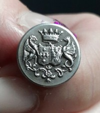 00354 livery button 14.5mm collection costume veneer royal coat of arms dragon