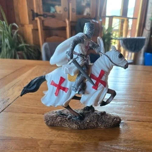 Figurine chevalier médiéval