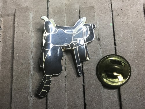 Pins selle cheval - selle,