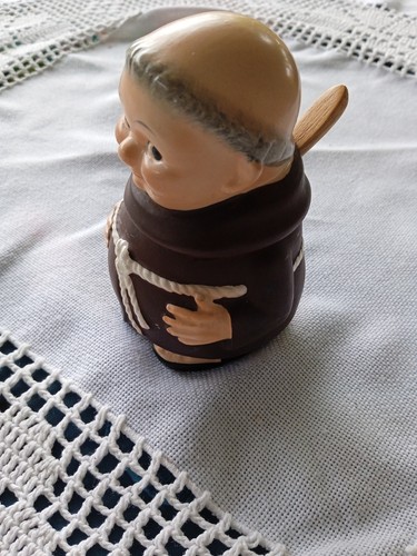Moutardier moine avec - ,