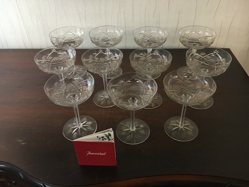 Coupes champagne modèle - à,