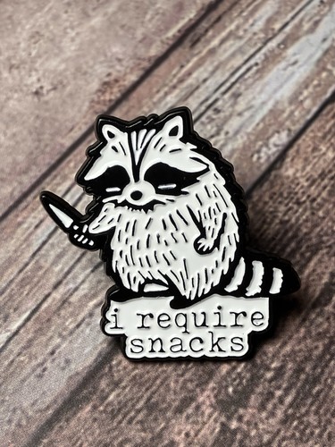 Pin raton laveur require - pin’s,