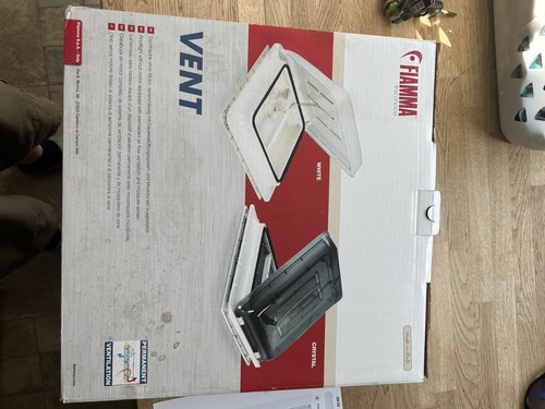Fiamma roof vent crystal - roof, sky