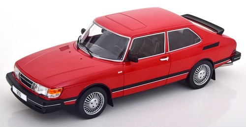 Miniature mcg saab 900 - 1/18,