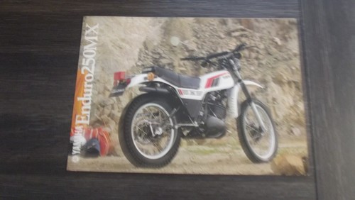 Catalogue brochure motos - catalogue,