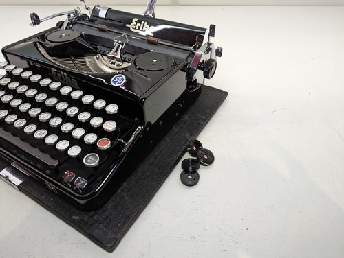 Erika typewriter case - typewriter,