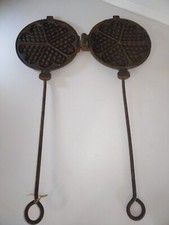 Ancien gaufrier fonte trèfle cœur moule déco ferme
