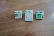 3 bricks Lego pattern computer