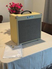 Roland Cube Hot Guitar Combo Amplifier – Model BC-HOT-VB