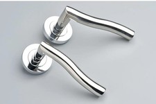 Paire de poignées de porte à levier en spirale sur rose - acier inoxydable...