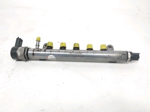 Rampe injection mn982216 - d'injection,