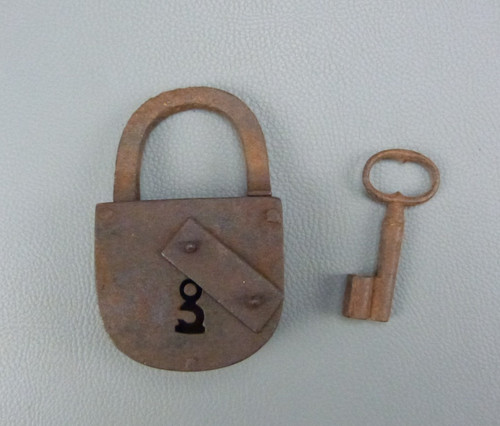 Ancien cadenas fer forgé - ancien,